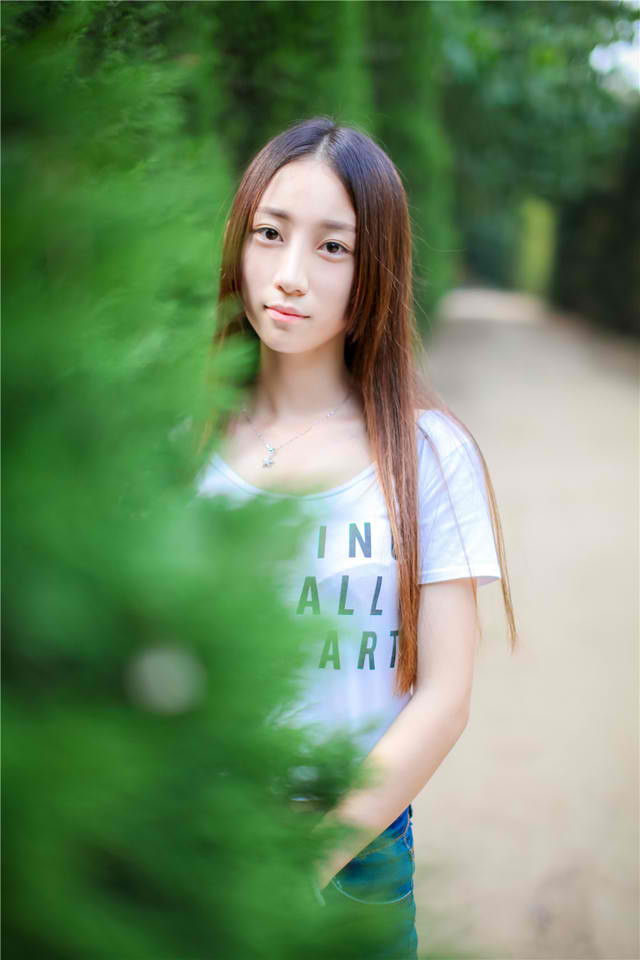 脱美女衣服小游戏